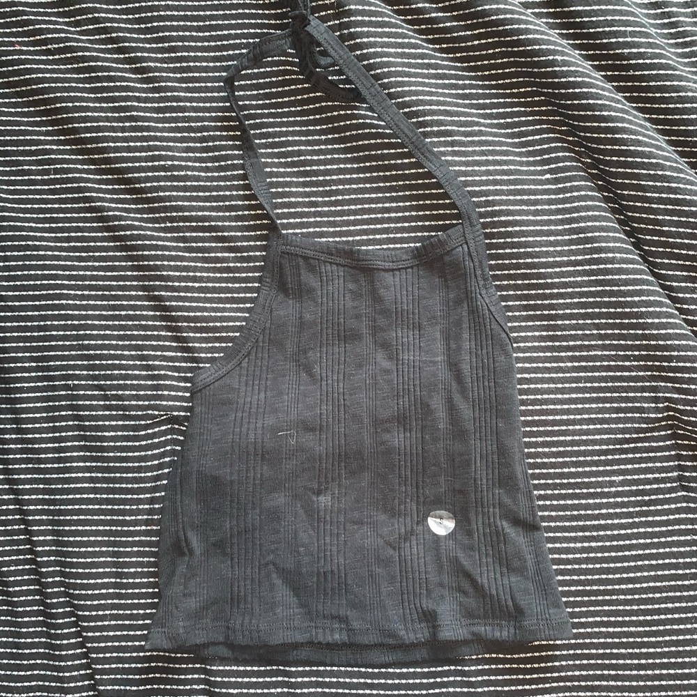 halter top tie crop top